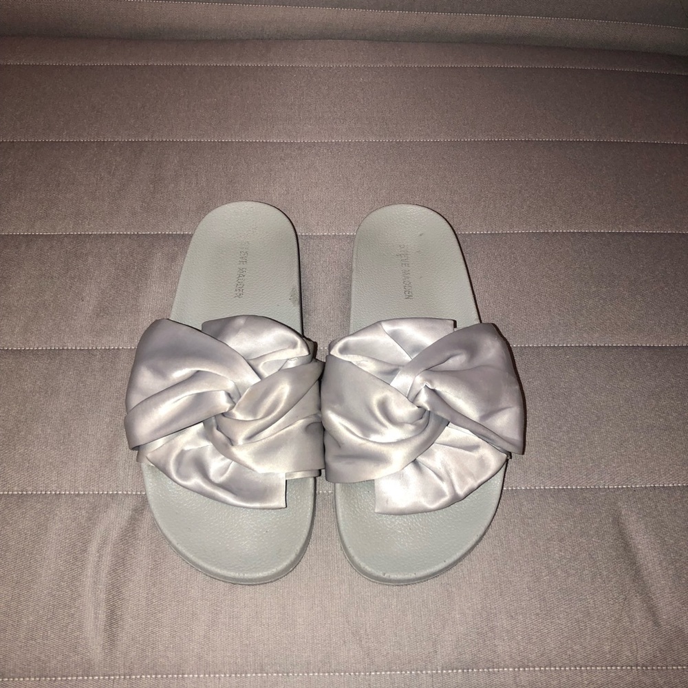 Steve Madden slides